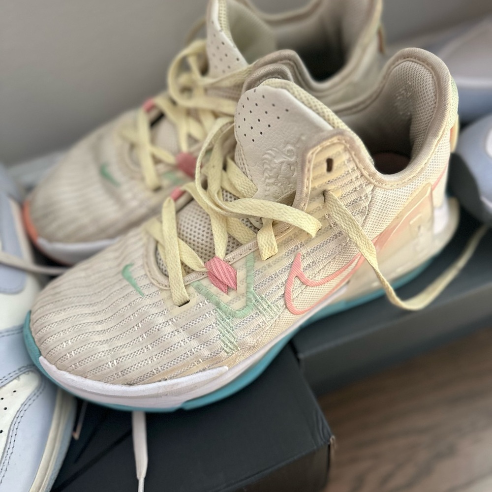 Nike Basketball/Volleyball shoes